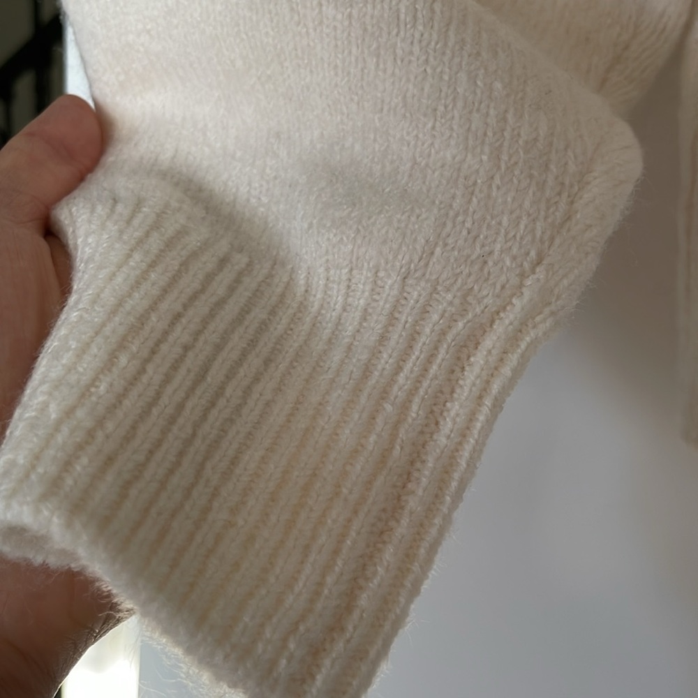 Mango Sweater - Picture 6 of 6